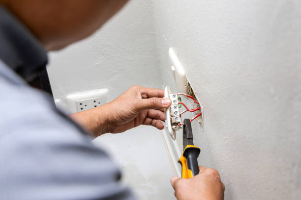 Best Electrical Outlet Repair  in Grundy Center, IA